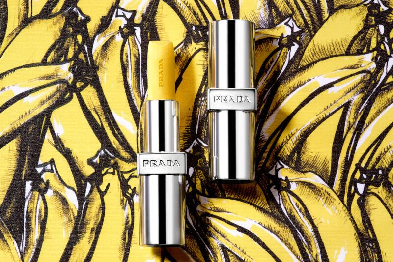 Une boutique éphémère beauté banane Prada débarque chez Selfridges ce mois-ci