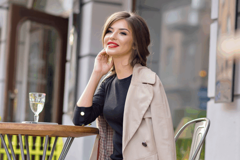 Ces 7 habitudes discrètes qui distinguent vraiment l&rsquo;élégance de la simple mode