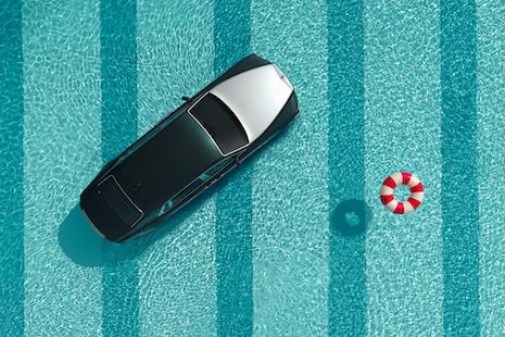 Le pianiste américain Liberace possédait également une Phantom sur-mesure et extravagante.