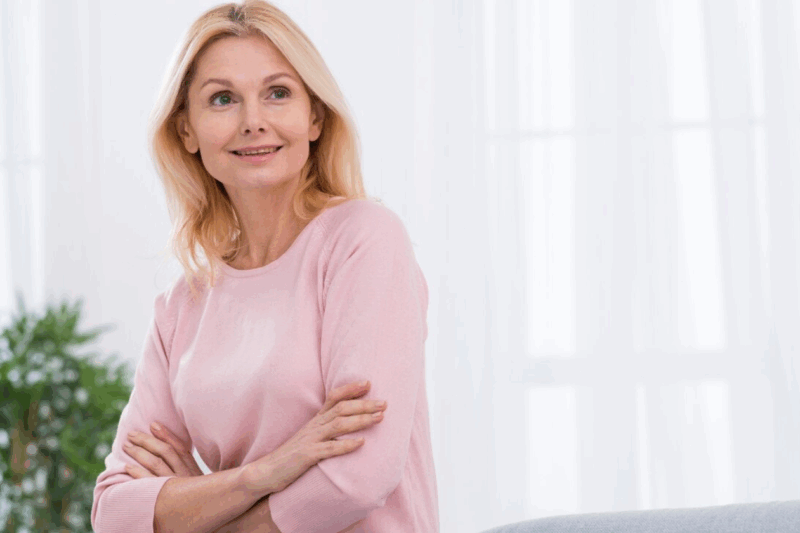 Les 8 habitudes beauté des personnes qui vieillissent avec grâce