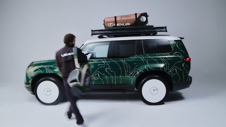 Une nouvelle capsule de vêtements inspirée du golf prolonge le partenariat pluriannuel du duo, lancé en 2023.